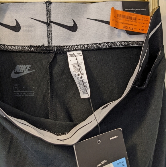 **damaged** women's Nike leggings NWT - Picture 4 of 5